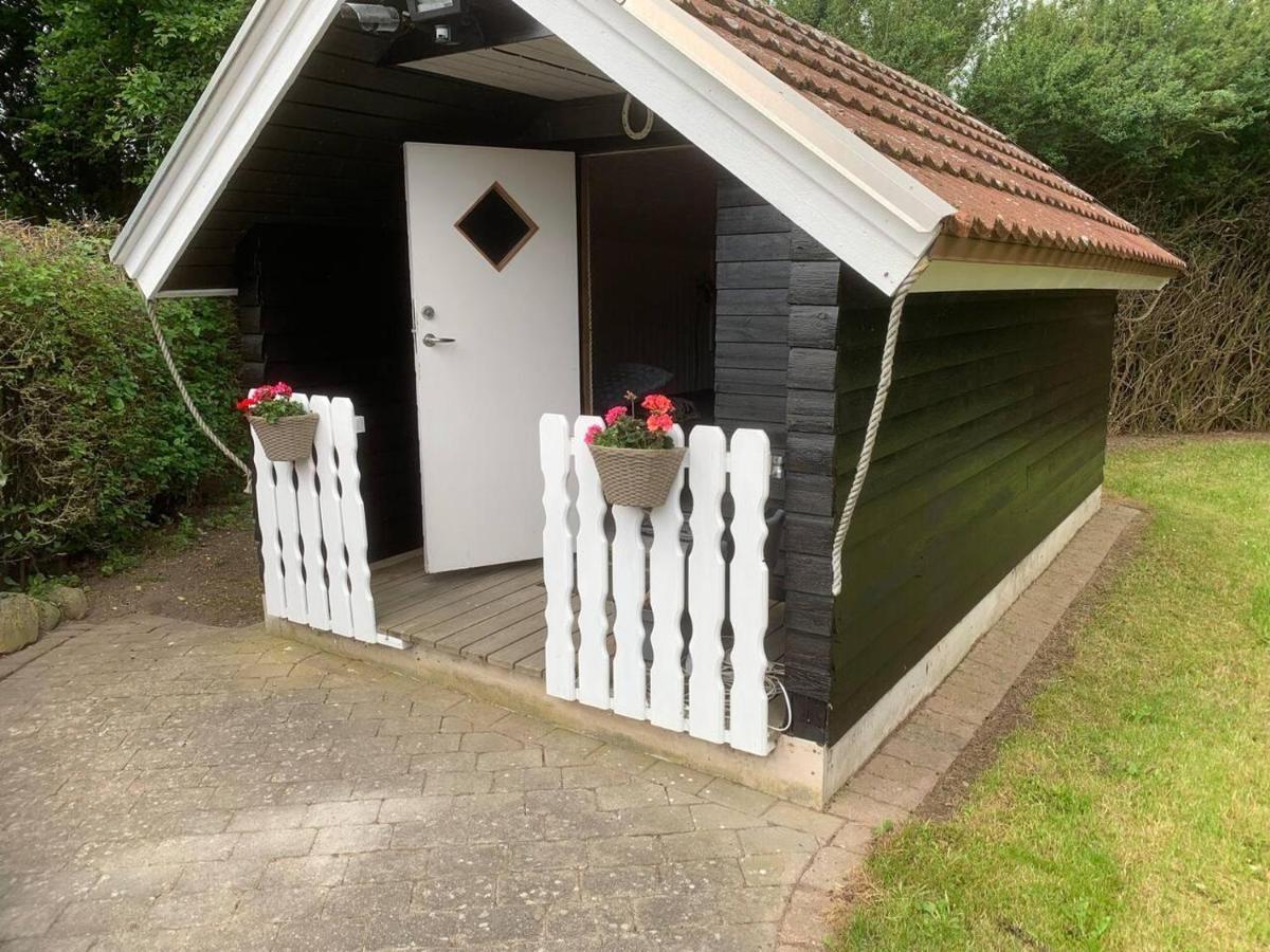 Вілла Stunning Romantik Cabin Close To Baltic Sea Idestrup Екстер'єр фото